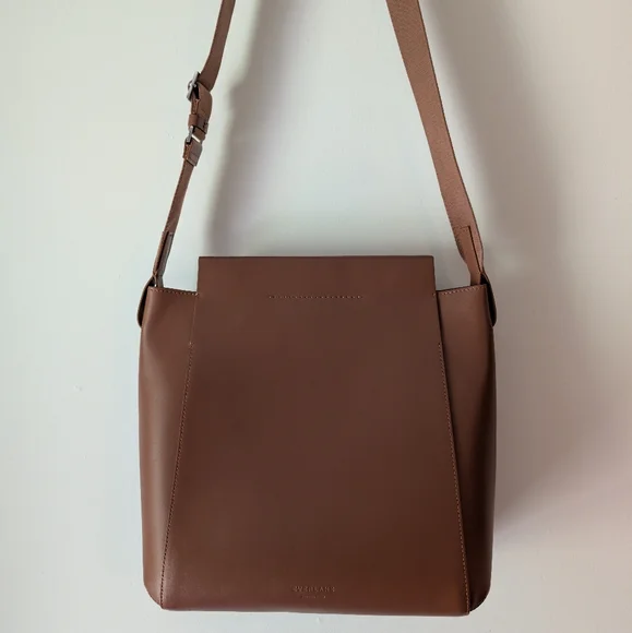 Everlane The Form Bag In Cognac - Picture 10 of 14